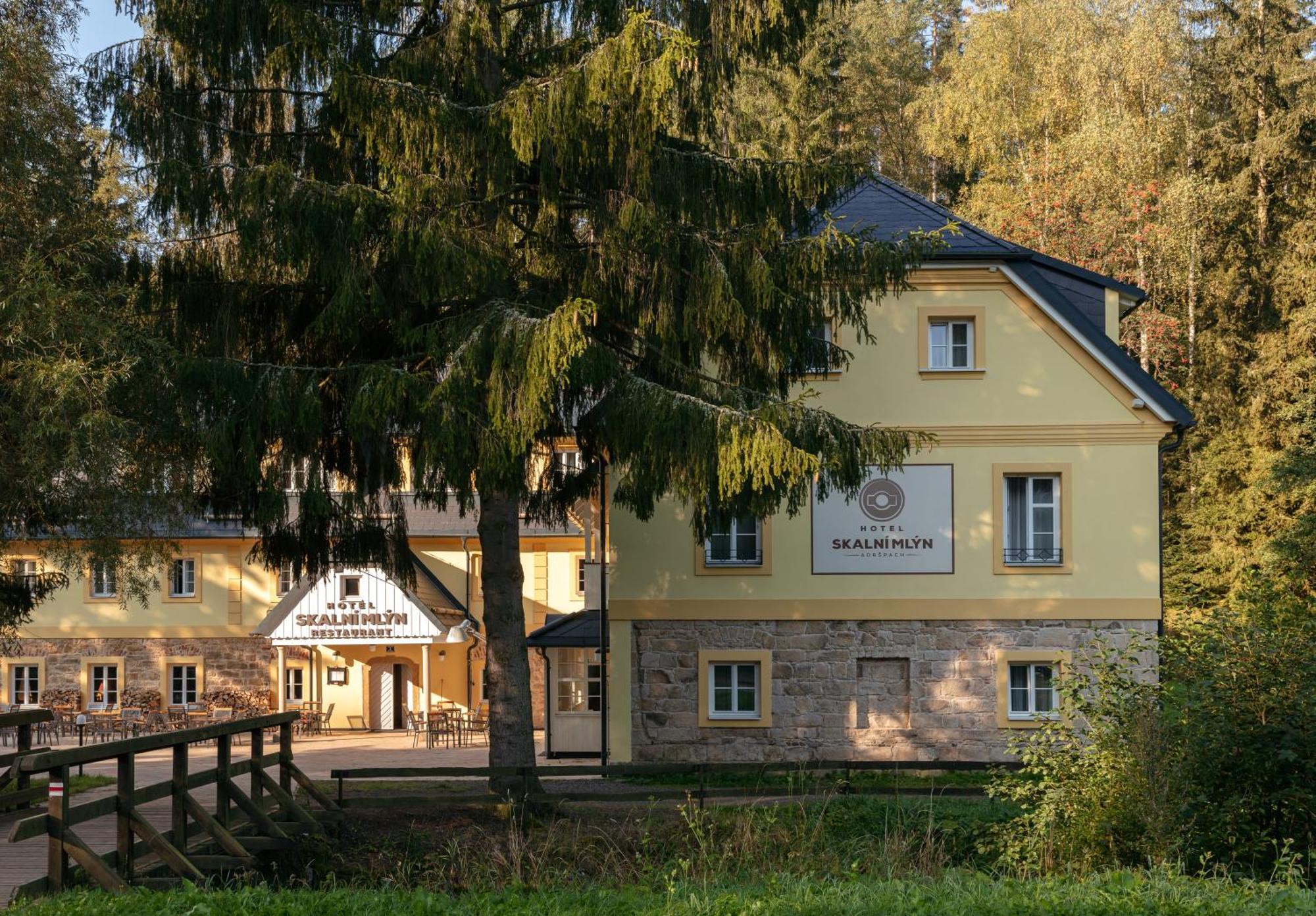 Chatky Skalni Mlyn Adršpach Buitenkant foto